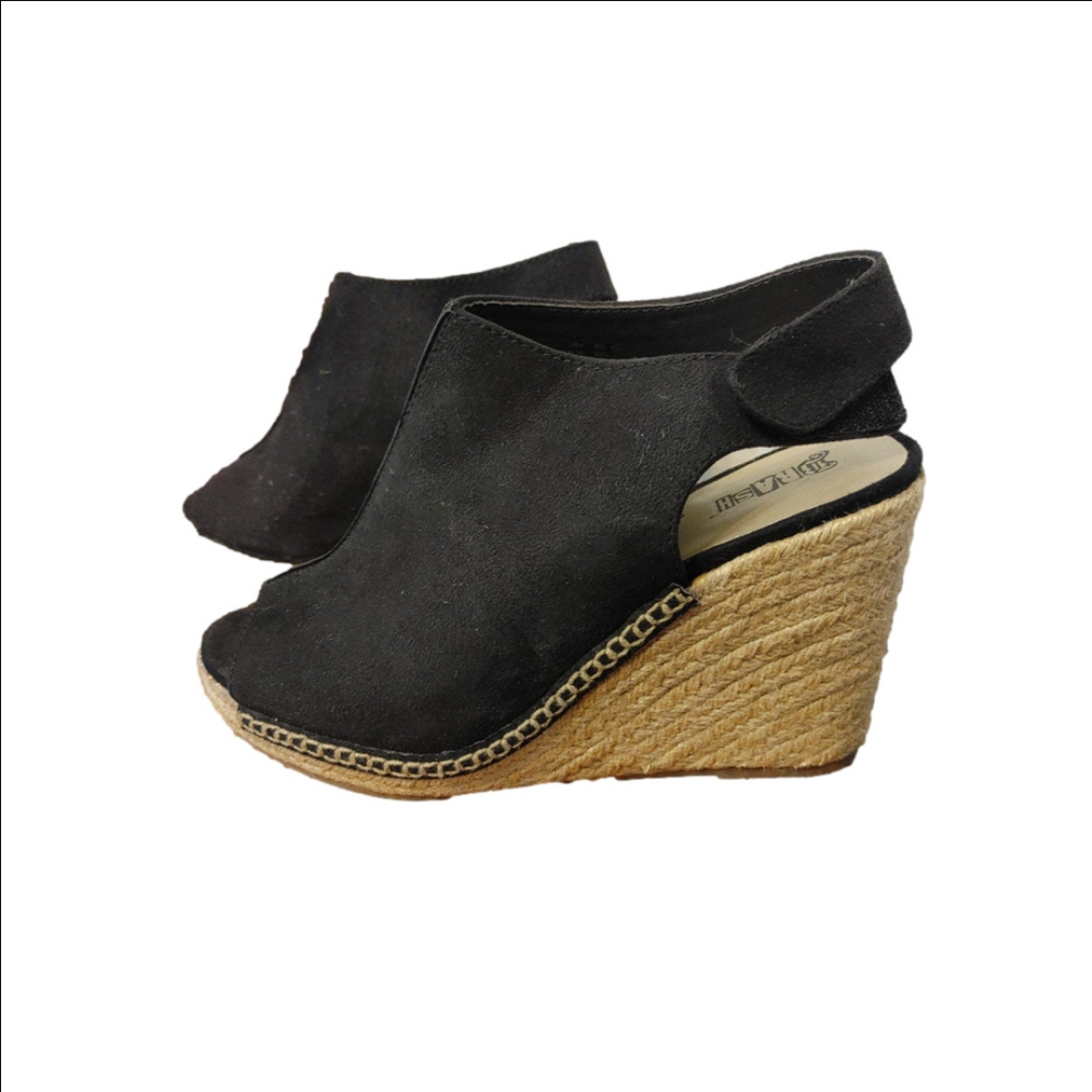 Brash Peep toe Wedges Size 8.5